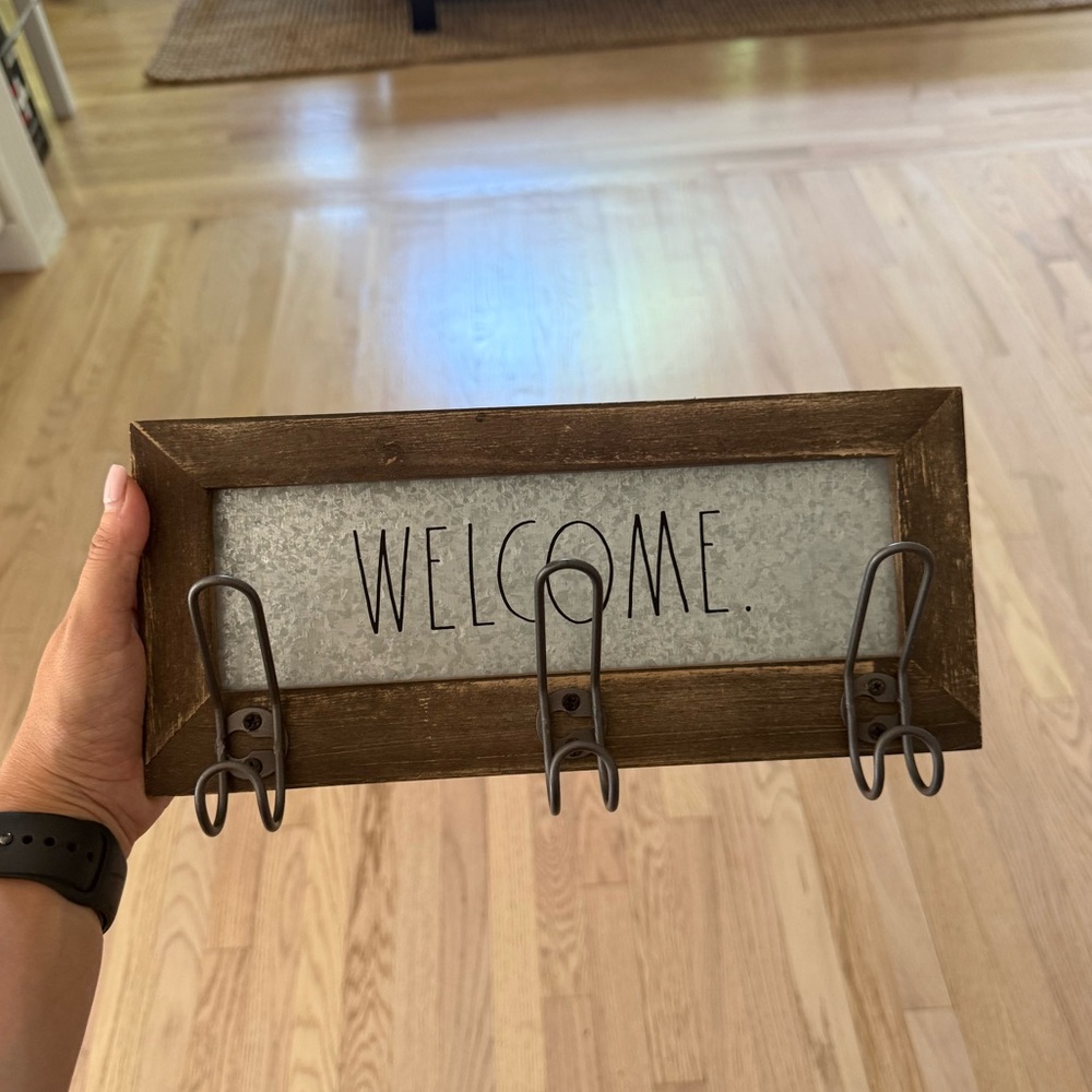 Rae Dunn welcome sign